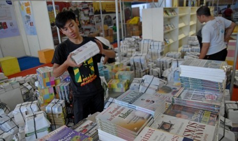 A publisher booth in Islamic Book Fair in Jakarta on Friday. The book fair will be open on March 1-10.