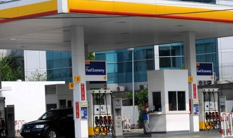 A Shell's gas station (illustration)