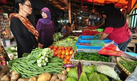 A traditional market in Rawasari, Jakarta (illustration)