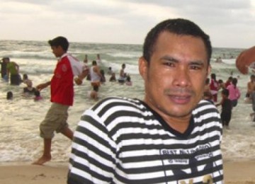 Abdillah Onim, Ketua MER-C Cabang Gaza, Palestina.