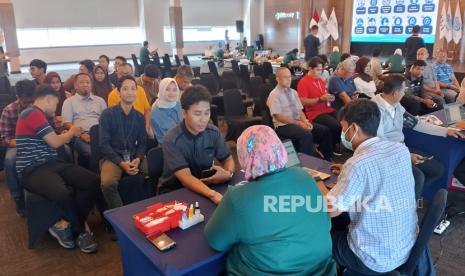 Acara dono darah peringatan Bulan K3 Nasional Tahun 2025.