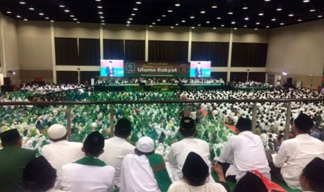 Acara Forum 1.000 Ulama, Habaib, dan Kiai Dalam Forum Silatnas Ulama Rakyat, di Convention Hall Taman Impian Jaya Ancol, Jakarta, (12/11).