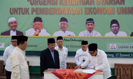 Acara Halaqah Pengasuh Pesantren bersama Majelis Permusyawaratan Pengasuh Pesantren se-Indonesia (MP3i) dengan tema Urgensi Keuangan Syariah untuk Pemberdayaan Ekonomi Ummat digelar di Pondok Pesantren Tebuireng, Jombang, Jawa Timur, Ahad (1/7). 