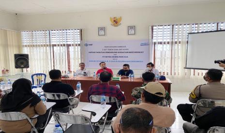 Acara penyerahan bantuan CSR kepada masyarakat Kariangau.