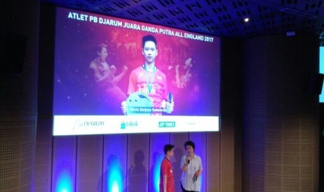 Acara penyerahan bonus dr PB Djarum dan Djarum Foundation kepada pemain spesialis ganda putra, Kevin Sanjaya Sukamuljo usai menjadi juara di All England 2017, Rabu (22/3).