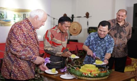 Acara rebranding ini menjadi momen yang sangat penting dan dihadiri oleh para tamu terhormat antara lain Bupati Lombok H Lalu Pathul Bahri , pejabat setempat Lombok, Direktur Utama PT Jaya Cipta Hotel - Ngadiman dan Dewan Direksi, Wakil Presiden Senior Operasi dan Pengembangan Swiss-Belhotel International - Emmanuel Guillard, mitra korporat, agen perjalanan, dan pers.