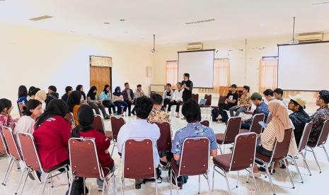 Acara Rembug Bareng Pendidikan Kok Mahal, Kita Harus Ngapain yang digelar di Aula Lantai 3 Student Center UNY, Kamis (7/3/2024).