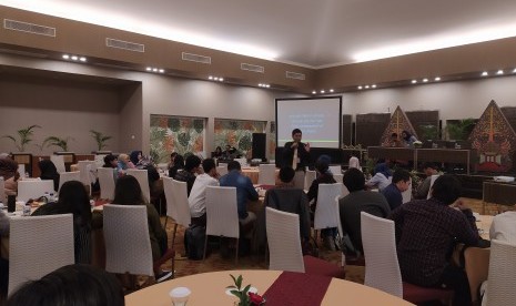 Sharing Session 'Ilmu Komunikasi dan Aktualisasinya dalam Dunia Kerja' di Hotel Eastparc Yogyakarta, Jumat (15/11). Acara tersebut digelar oleh Program Studi Magister Ilmu Komunikasi UGM.