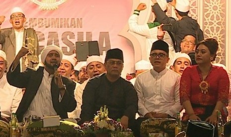 Acara Tabanan Harmoni bertajuk Shalawat untuk Negeri, di Kabupaten Tabanan, Bali, Sabtu (19/1). 