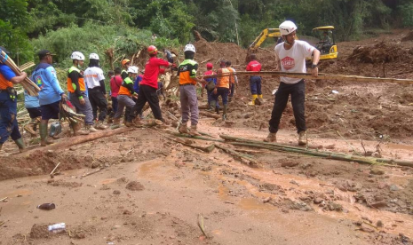 ACT dan MRI terus bergerak di lokasi bencana.