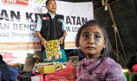 ACT memberika trauma healing pada para korban gempa khususnya anak-anak dan warga lanjut usia.