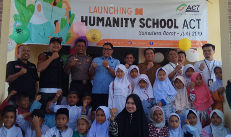 ACT Sumbar melaunching Humanity School bantu pendidikan anak-anak kurang mampu untuk menjadi penghafal Alquran.