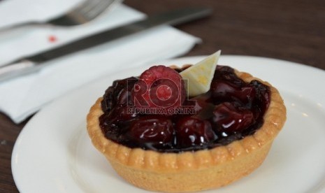 Ada dua macam pai dan isiannya, yakni manis dan gurih. Salah satunya Swedish Wildberry Pie.