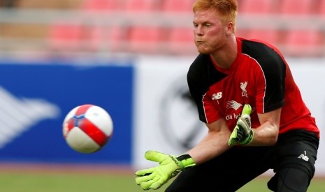 Adam Bogdan