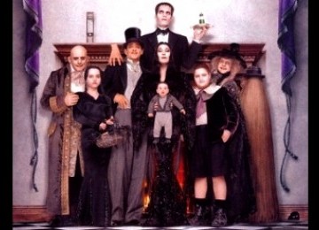 Addams Family, para tokoh fiksi yang diambil dari nama belakang penciptanya, Charles Addams