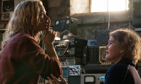 Adegan dalam film A Quiet Place. Sekuel film yang dibintangi Emily Blunt ini akan tayang pada 2021.