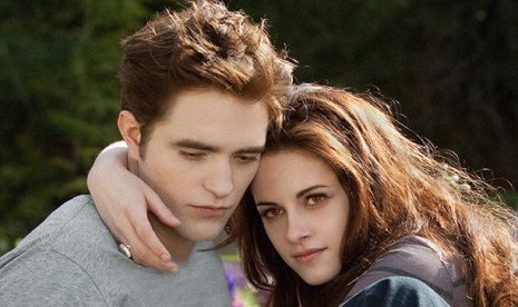 Salah satu adegan di film Twilight. Twilight termasuk salah satu film yang dianggap buruk namun memiliki banyak penggemar.