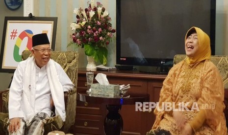 Adik Presiden ke-4 RI, Abdurrahman Wahid (Gus Dur), Lily  Chodidjah Wahid (Lily Wahid) saat bersilurrahim ke kediaman KH Ma'ruf Amin  di Jalan Situbondo, Menteng, Jakarta Pusat, Senin (31/12) sore.