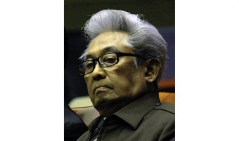 Adnan Buyung Nasution