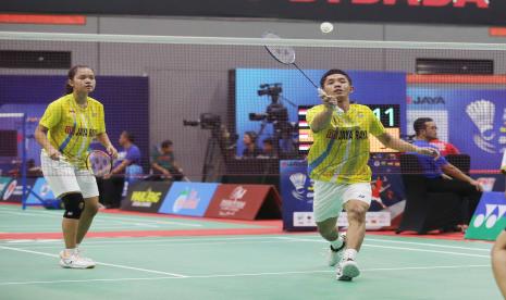 Adrian Pratama dan Ariella Naqiyyah di turnamen Yonex Sunrise Pembangunan Jaya Raya Junior International Grand Prix 2023