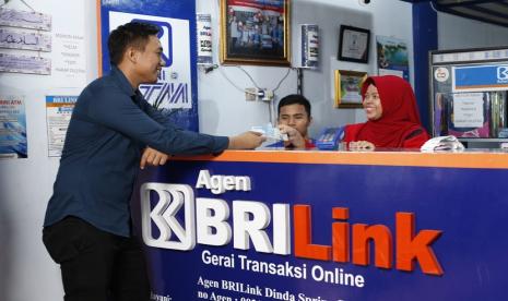 Agen BRILink. PT Bank Rakyat Indonesia (Persero) Tbk memfasilitasi penyaluran kredit ultra mikro dengan pembiayaan sampai Rp 10 juta melalui agen BRILink.