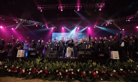 Agus Harimurti Yudhoyono (AHY) bersilaturahim dengan para relawan dan simpatisan pendukungnya di Sentul International Convention Center, Bogor, Rabu (8/2).