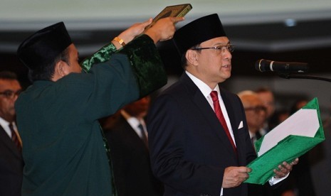 Agus Martowardojo is sworn in as new governor of Bank Indonesia (BI).