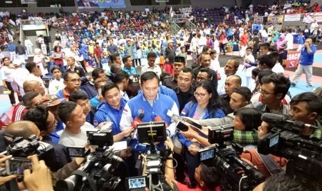 Agus Yudhoyono saat memberikan keterangan pers di Sport Mall Mahaka Square, Kelapa Gading, Jakarta Timur, Sabtu (25/2).