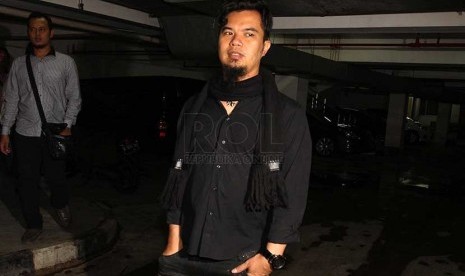 Ahmad Dhani hadir dalam persidangan AQJ alias Dul terkait kasus kecelakaan lalu lintas di Pengadilan Negeri Jakarta Timur, Selasa (25/2).