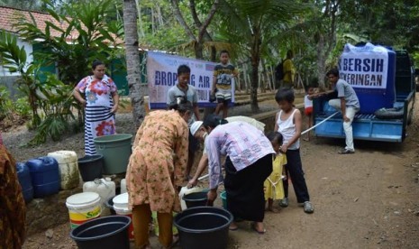 Air bersih bantuan Al Azhar Peduli Umat