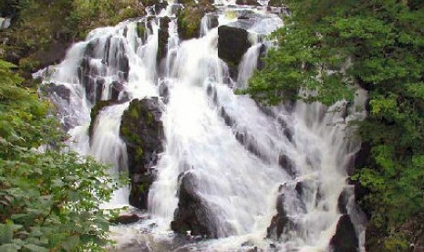 Air terjun Selalu menjadi objek wisata yang menarik bagi wisatawan