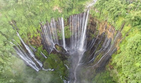 Air Terjun Tumpak Sewu di Kabupaten Lumajang, Jawa Timur