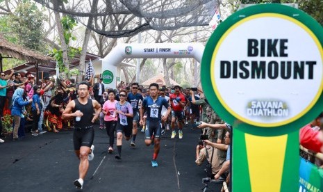 Ajang Banyuwangi Savana Duathlon yang digelar di Taman Nasional Alas Purwo Banyuwangi resmi dimulai Ahad (15/9). 