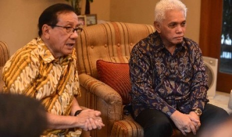 Akbar Tanjung bersama Hatta Radjasa