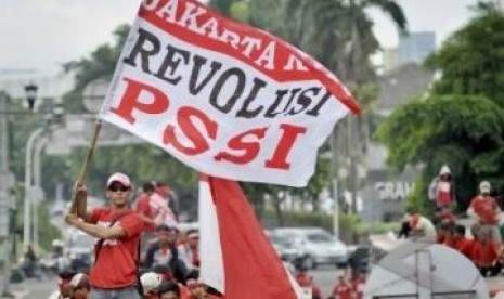 Aksi demonstrasi menuntut revolusi PSSI