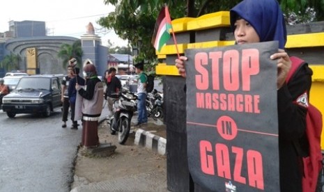 Aksi FSLDK Gorontalo galang dana untuk Palestina