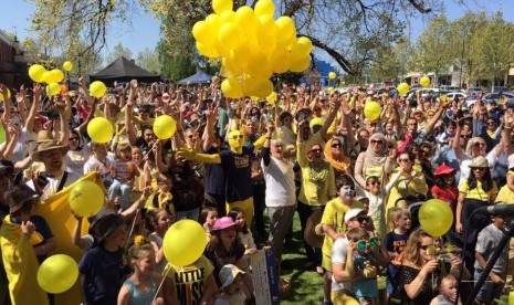 Aksi gerakan Believe in Bendigo mendukung rencana pembangunan masid di kota itu.