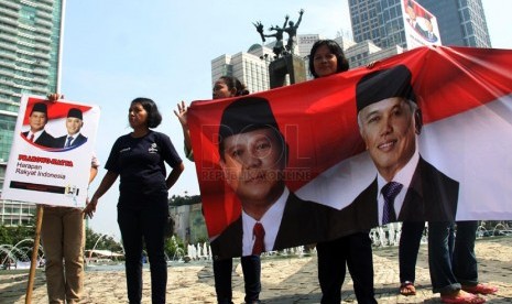 Aksi masyarakat pendukung Prabowo-Hatta.