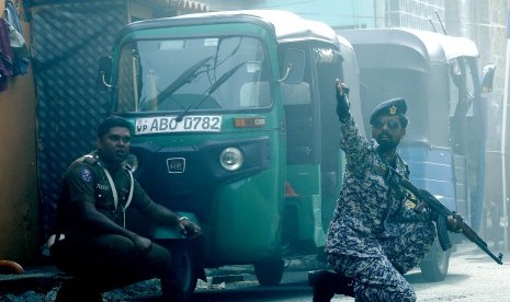 Aksi pasukan keamanan di Sri lanka pasca serangan bom sebuah mobil dekat Gereja St. Anthony Kochchikade, Kolombo, Sri Lanka