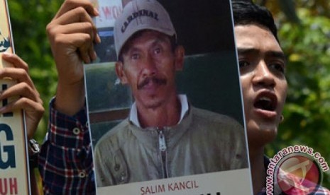 Aksi peduli Salim Kancil