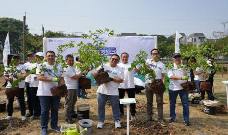 Aksi penanaman 600 pohon dari BUMN. 