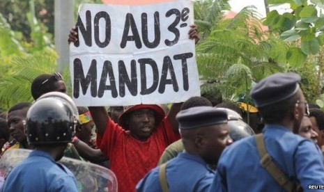 Aksi protes di Burundi menentang pemilihan Presiden Pierre Nkurunziza maju menjadi presiden ketiga kalinya.