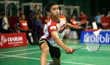 Aksi Sayyid di final Audisi Umum Djarum Beasiswa Bulutangkis 2018 di GOR Jati, Kudus, Jumat (7/9). 