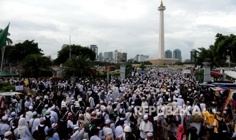 Aksi Super Damai Bela Islam III di Monumen Nasional, Jakarta.