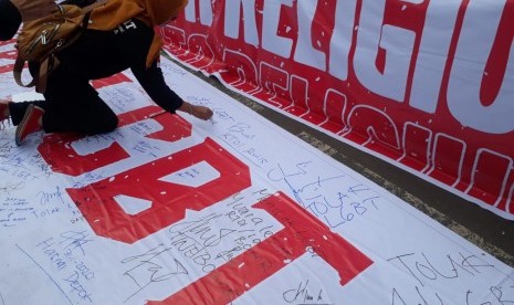 Aksi tolak LGBT di depan Kantor Wali Kota Depok, Jumat (31/1/2020).