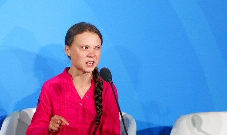 Aktivis lingkungan dari Swedia Greta Thunberg saat berbicara di Climate Action Summit di Majelis Umum PBB di Markas PBB, New York, Senin (23/9).