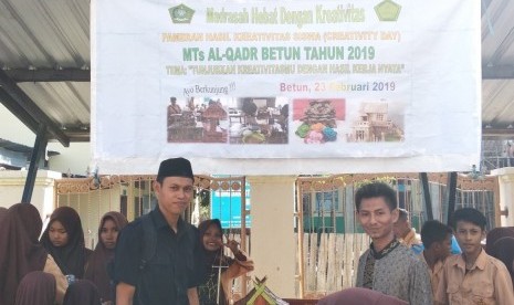 Aktivitas di  MTs Al-Qadr, salah satu sekolah yang mendapat pendampingan SLI.