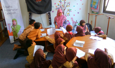 Aktivitas dokter cilik di sekolah Juara Bandung.