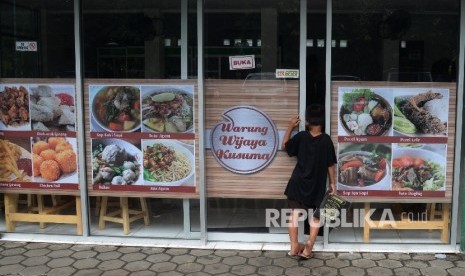   Aktivitas koperasi di Masjid Istiqlal, Jakarta (ilustrasi). Kemenkop UKM menilai, masjid dapat menjadi fokus utama implementasi pengembangan ekonomi syariah. 