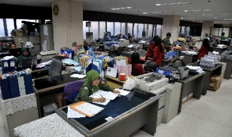  Aktivitas para pegawai negeri sipil (PNS) di lingkungan Pemprov DKI , Balai Kota, Jakarta,